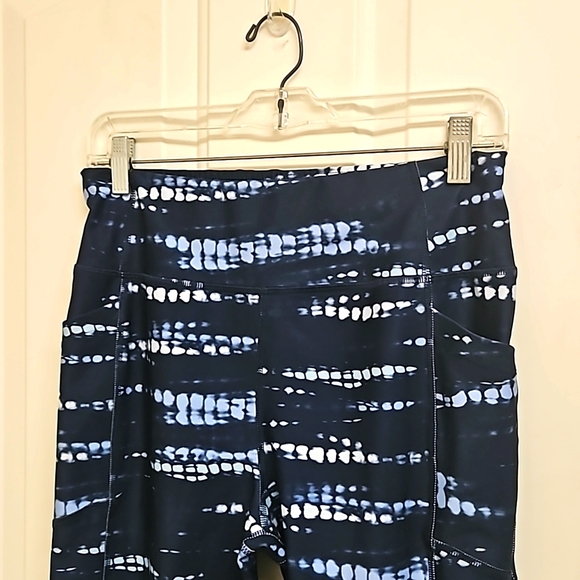 Avia Cropped Tiedye Print Leggings - Picture 2 of 5